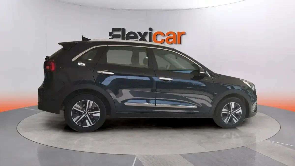 Usado Kia Niro 141 CV (103 kW) 2021 Negro SUV