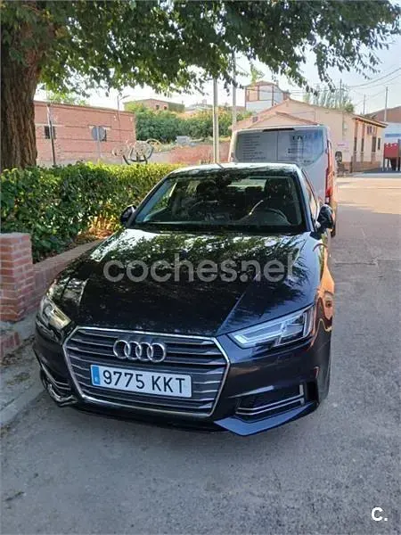 Usado Audi A4 Design 150 CV (110 kW) 2018 Azul Berlina