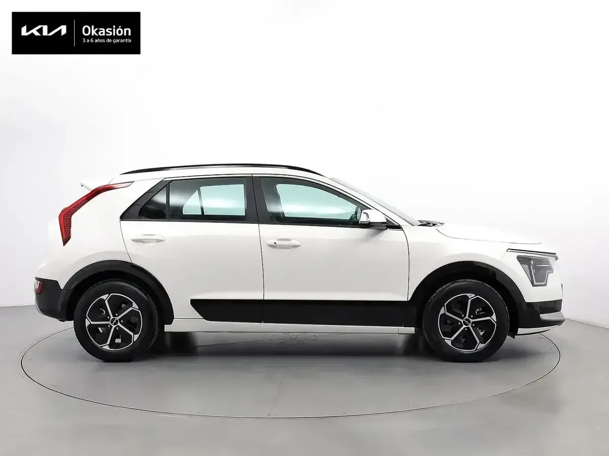Usado Kia Niro 141 CV (103 kW) 2023 Blanco SUV