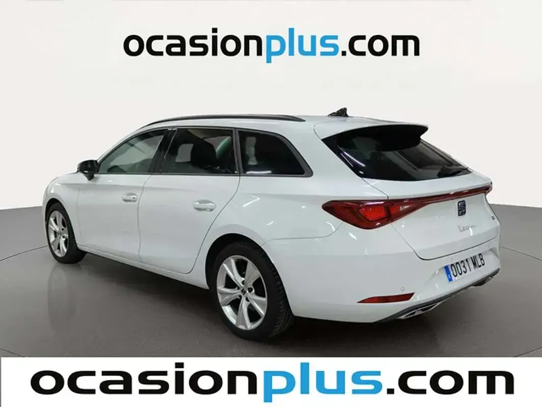 Usado Seat Leon ST FR 150 CV (110 kW) 2023 Blanco Familiar