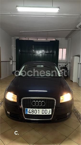 Azul Usado 2004 Audi A3 Ambiente Berlina | 4300 € (Precio justo) - Imagen 1/4