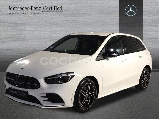 Blanco polar Usado 2024 Mercedes B250e AMG line Monovolumen | 37.995 € - Imagen 1/4