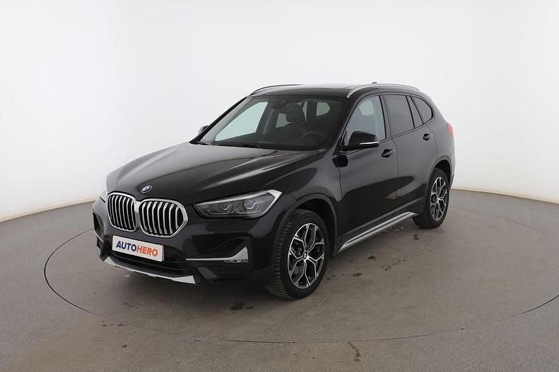 Negro Usado 2021 BMW X1 Sport Line SUV | 26.499 € (Un poco caro) - Imagen 1/3