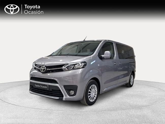 Usado Toyota Proace Verso 145 CV (106 kW) 2023 Gris / plata Familiar