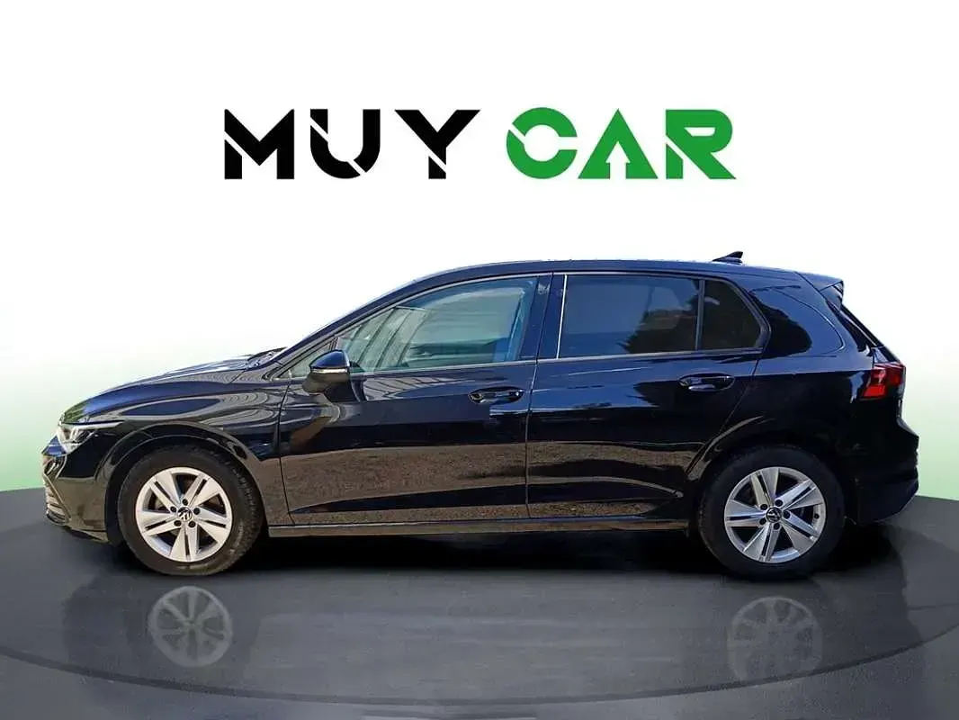 Usado VW Golf VIII Life 131 CV (96 kW) 2021 Negro Utilitario