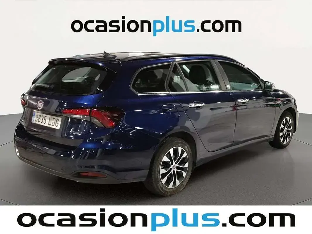 Usado Fiat Tipo Mirror 95 CV (69 kW) 2019 Azul Familiar