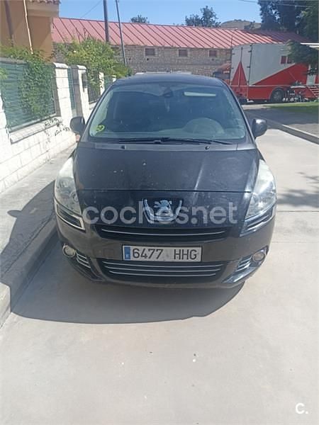 Negro Usado 2011 Peugeot 5008 Premium Monovolumen | 4950 € (Buen precio) - Imagen 1/2