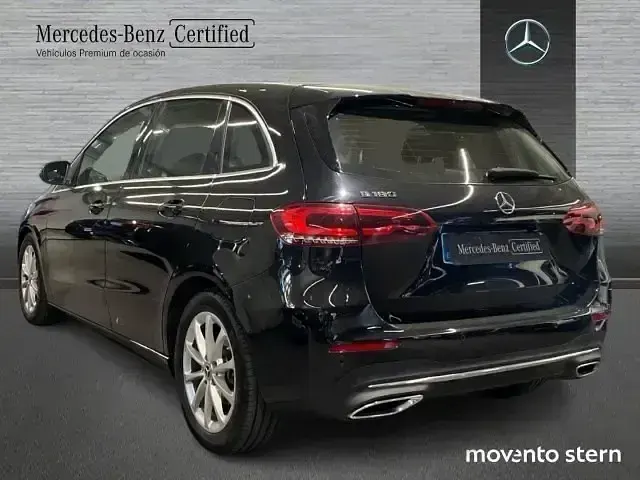 Occasion Mercedes B180 136 PK (100 kW) 2020 Zwart MPV