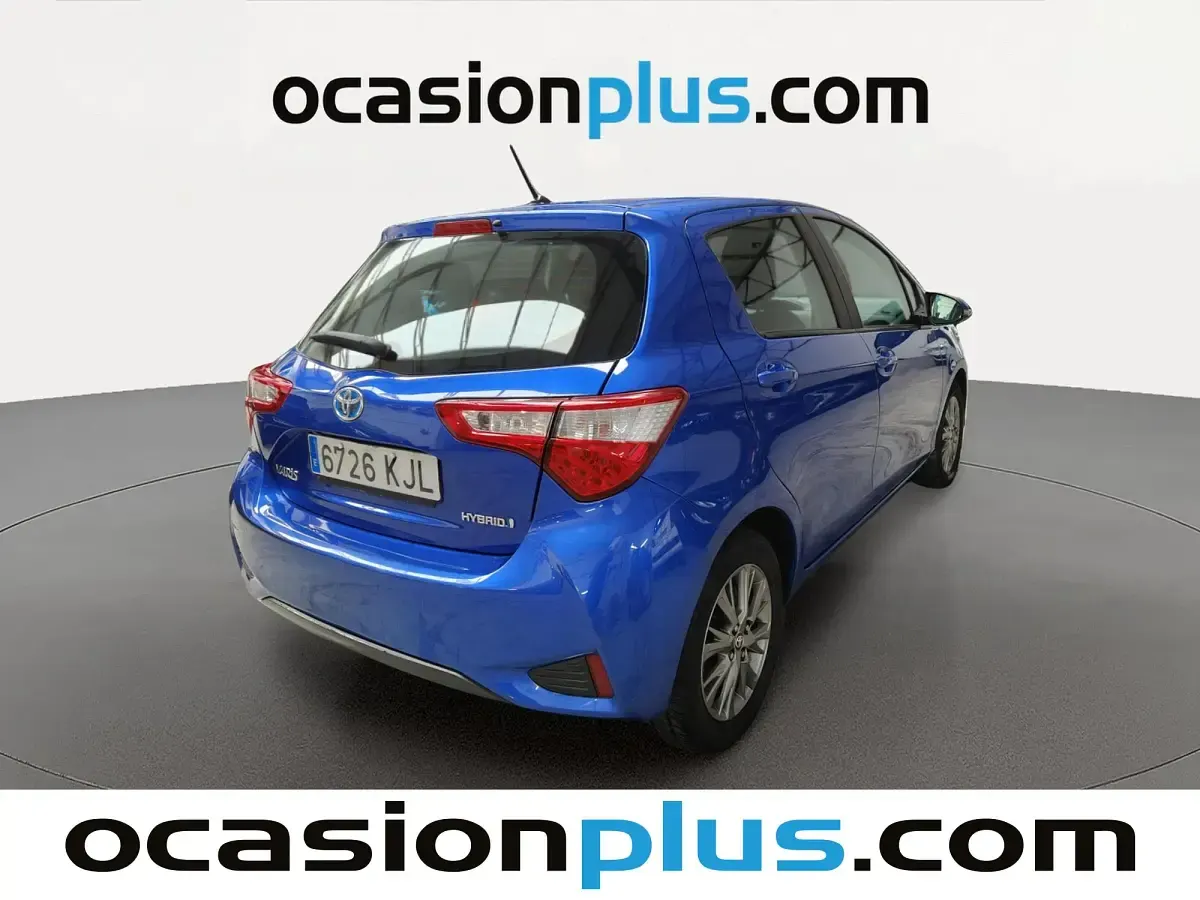Usado Toyota Yaris Active 100 CV (73 kW) 2018 Azul Utilitario