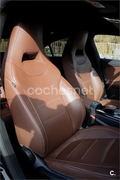 Usado Mercedes CLA250e 218 CV (160 kW) 2021 Negro Berlina