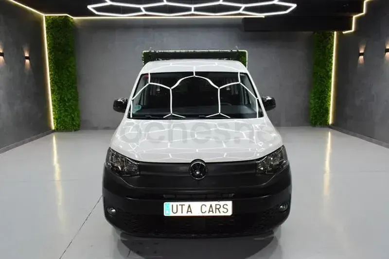Usado VW Caddy 122 CV (89 kW) 2021 Blanco Monovolumen
