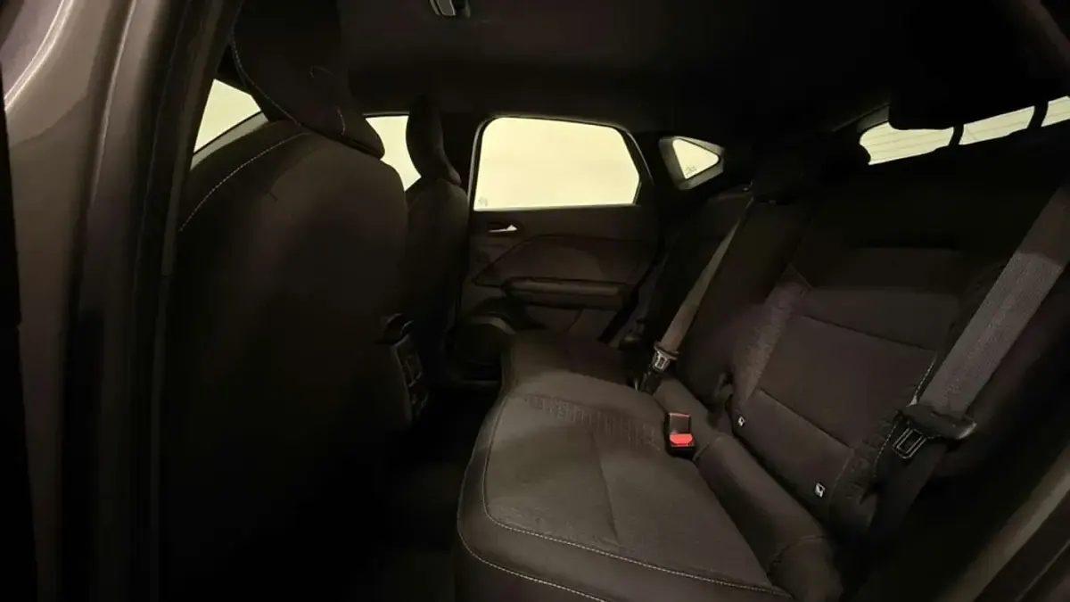 Usado Renault Captur Evolution 101 CV (74 kW) 2025 Gris SUV