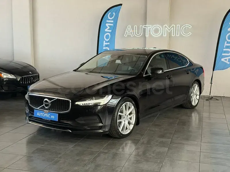 Usado Volvo S90 Momentum 190 CV (139 kW) 2019 Negro Berlina