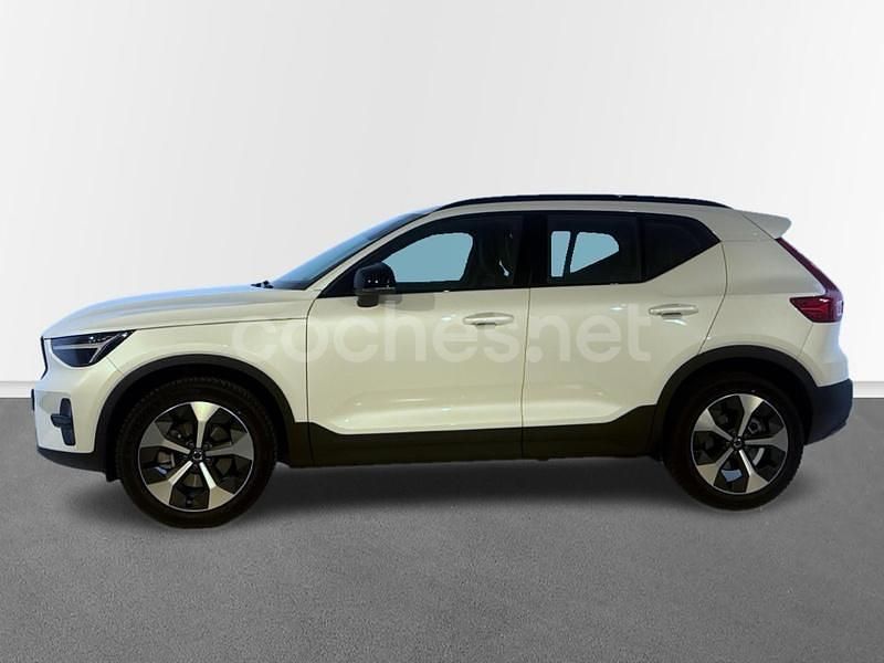 Usado Volvo XC40 Plus 163 CV (119 kW) 2025 Blanco SUV