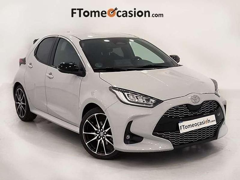 Blanco Usado 2024 Toyota Yaris Hybrid Sport Utilitario | 22.990 € (Precio justo) - Imagen 1/4
