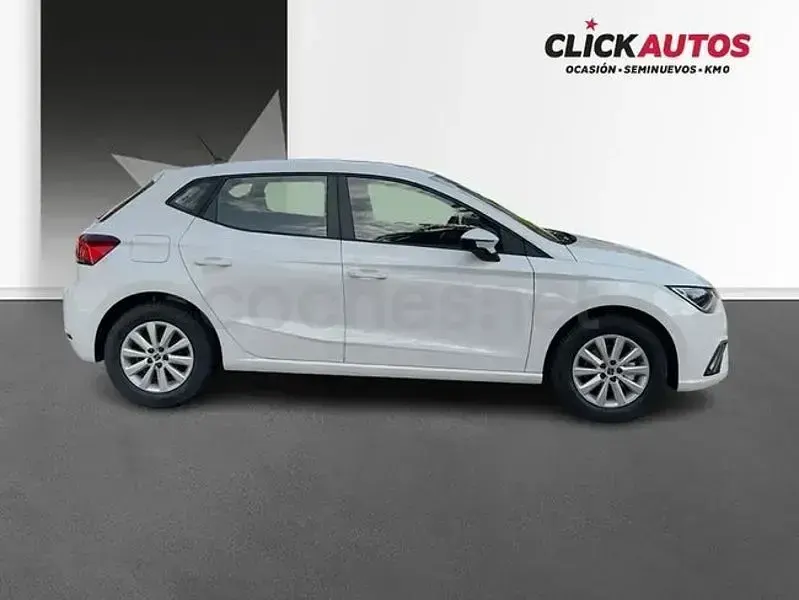 Usado Seat Ibiza Style 95 CV (69 kW) 2025 Blanco Utilitario