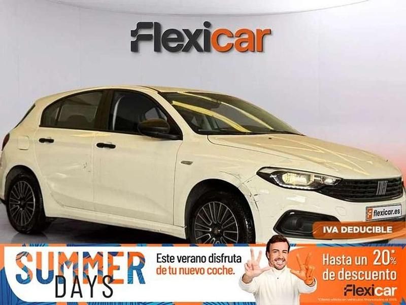 Blanco Usado 2022 Fiat Tipo Cross Plus Berlina | 10.690 € (Precio justo) - Imagen 1/4