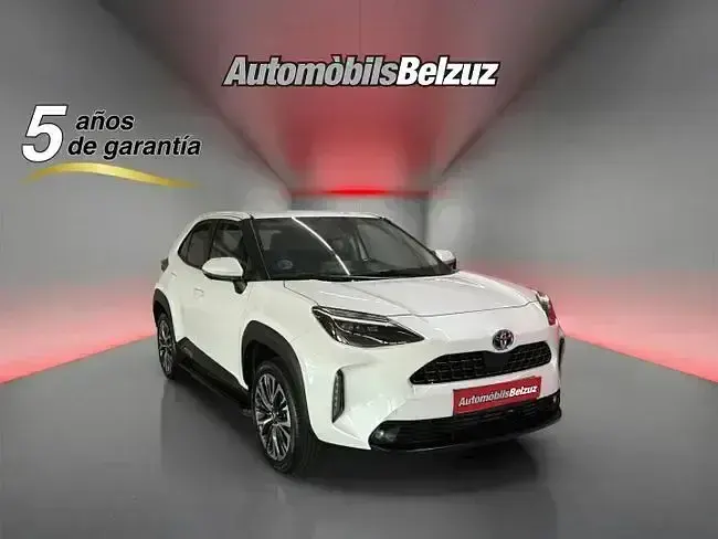 Usado Toyota Yaris Cross Active 116 CV (85 kW) 2024 Blanco SUV