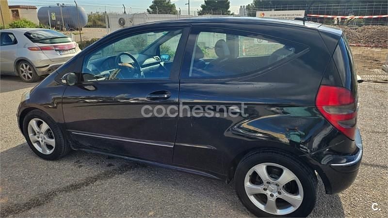 Usado Mercedes A160 Elegance 82 CV (60 kW) 2005 Negro Berlina
