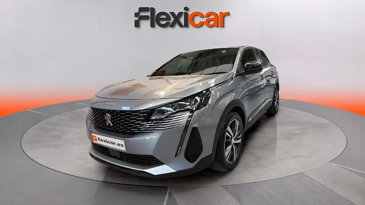 Usado Peugeot 3008 Allure 225 CV (165 kW) 2023 Gris SUV