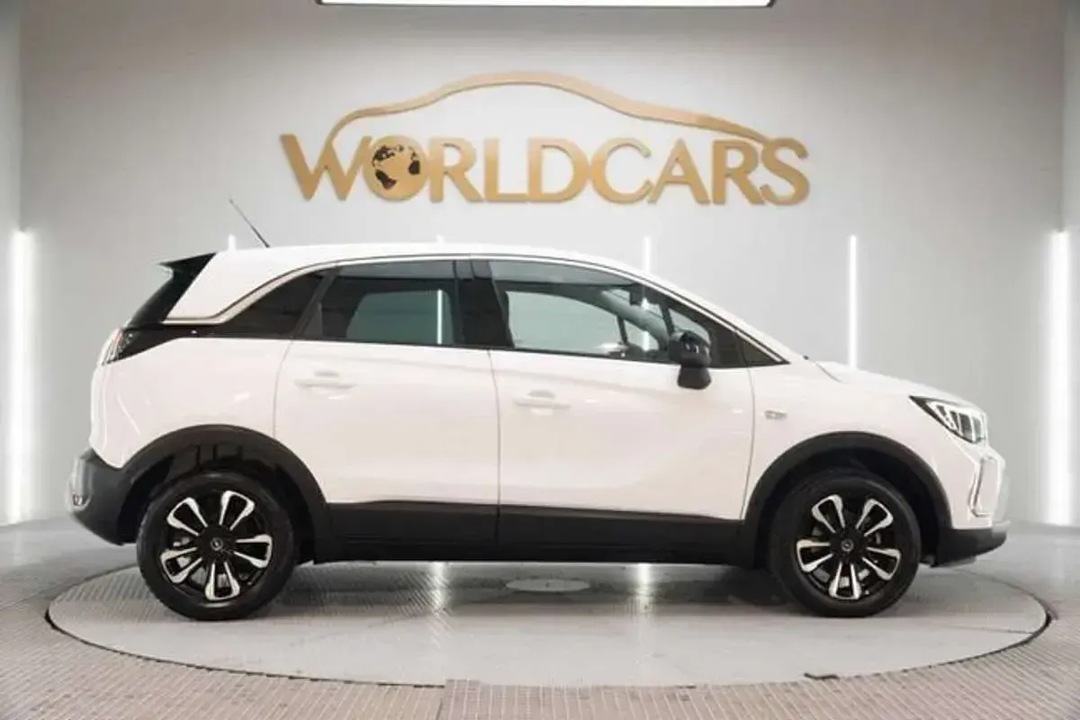 Usado Opel Crossland Elegance 110 CV (80 kW) 2024 Blanco SUV