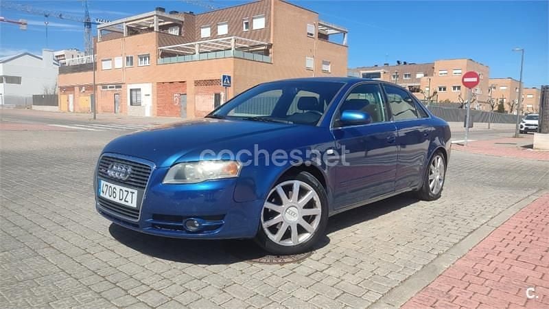 Usado Audi A4 S-Line 140 CV (102 kW) 2006 Azul Berlina