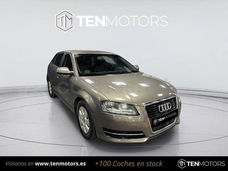 Usado Audi A3 Ambition 105 CV (77 kW) 2012 Gris / plata Utilitario