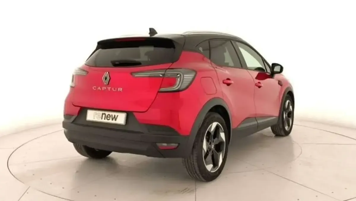 Usado Renault Captur Techno 101 CV (74 kW) 2025 Rojo SUV