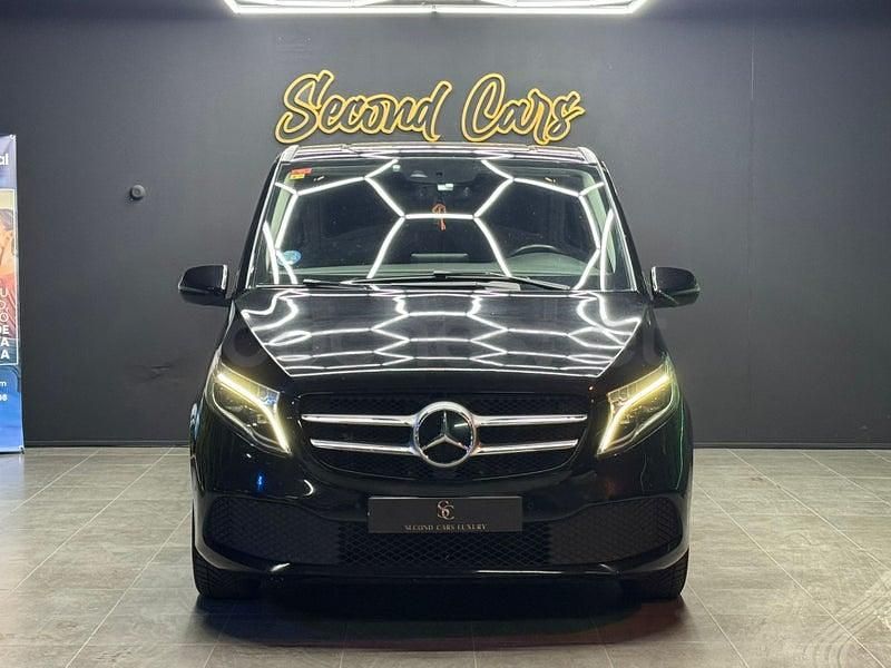 Begagnad Mercedes V220 Avantgarde 163 HK (119 kW) 2021 Svart Minibuss