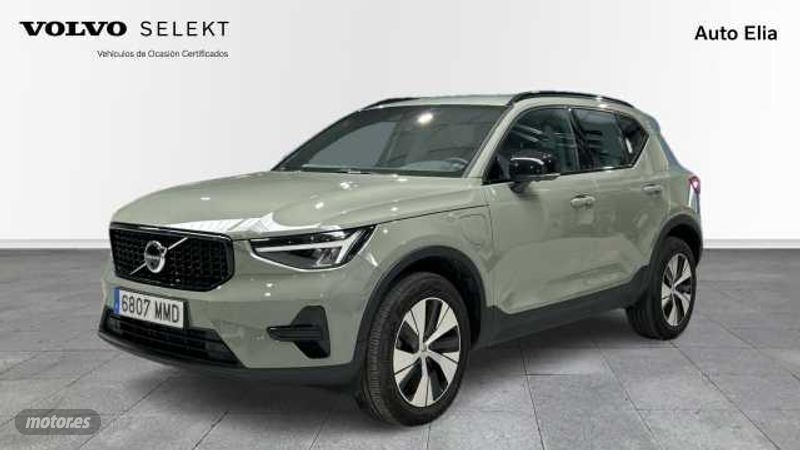 Verde Usado 2023 Volvo XC40 Plus SUV | 43.900 € - Imagen 1/4
