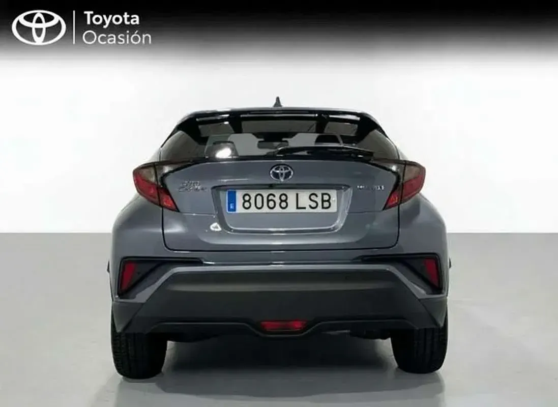 Usado Toyota C-HR Advance 122 CV (89 kW) 2021 Gris SUV