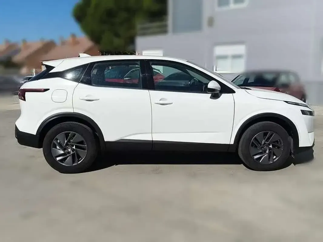 Usado Nissan Qashqai Acenta 140 CV (102 kW) 2022 Blanco SUV