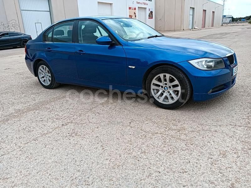 Azul Usado 2007 BMW 318 Berlina | 5500 € (Precio justo) - Imagen 1/4