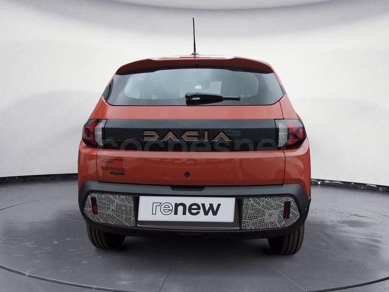 Begagnad Dacia Spring Extreme 47 kW (65 HK) 2025 Röd Halvkombi