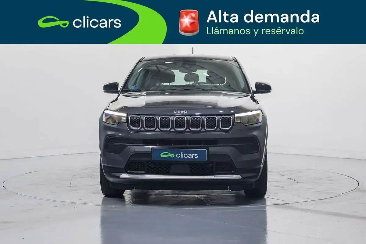 Usado Jeep Compass Altitude 129 CV (94 kW) 2025 Gris SUV