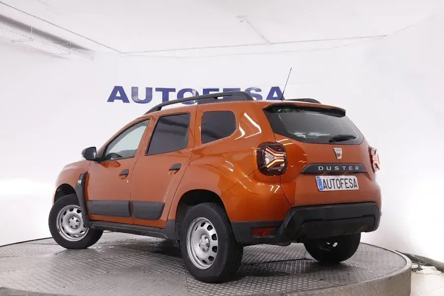 Usado Dacia Duster Essentiel 100 CV (73 kW) 2022 Naranja SUV