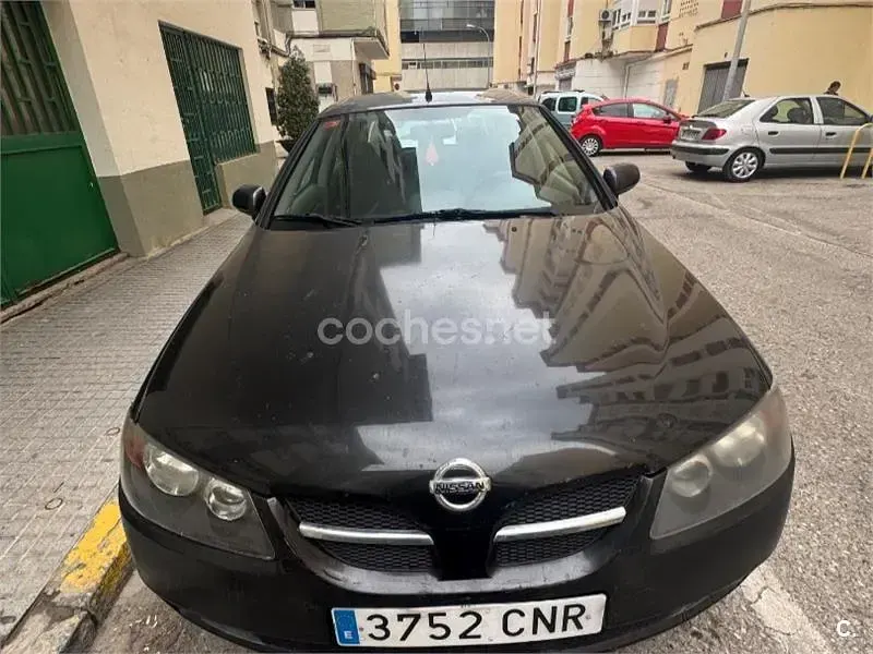 Usado Nissan Almera 136 CV (100 kW) 2003 Gris / plata Berlina