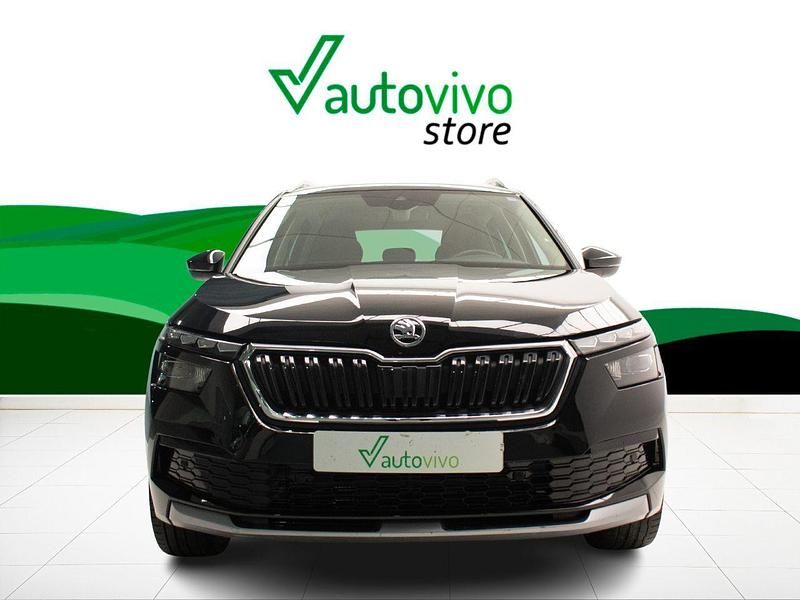 Usado Skoda Kamiq Style 110 CV (80 kW) 2022 Negro SUV
