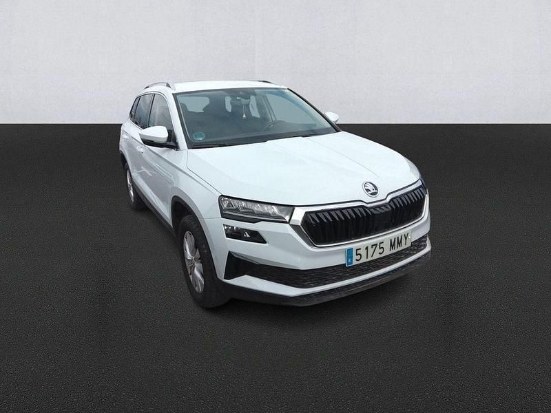 Usado Skoda Karoq Ambition 116 CV (85 kW) 2024 Blanco SUV