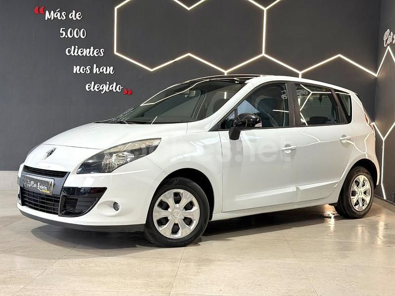 Usado Renault Scénic III Dynamique 110 CV (80 kW) 2012 Blanco Monovolumen