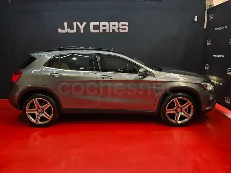 Usado Mercedes GLA250 211 CV (155 kW) 2017 Gris / plata SUV