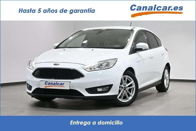 Blanco Usado 2017 Ford Focus Business Edition Utilitario | 8271 € (Buen precio) - Imagen 1/4