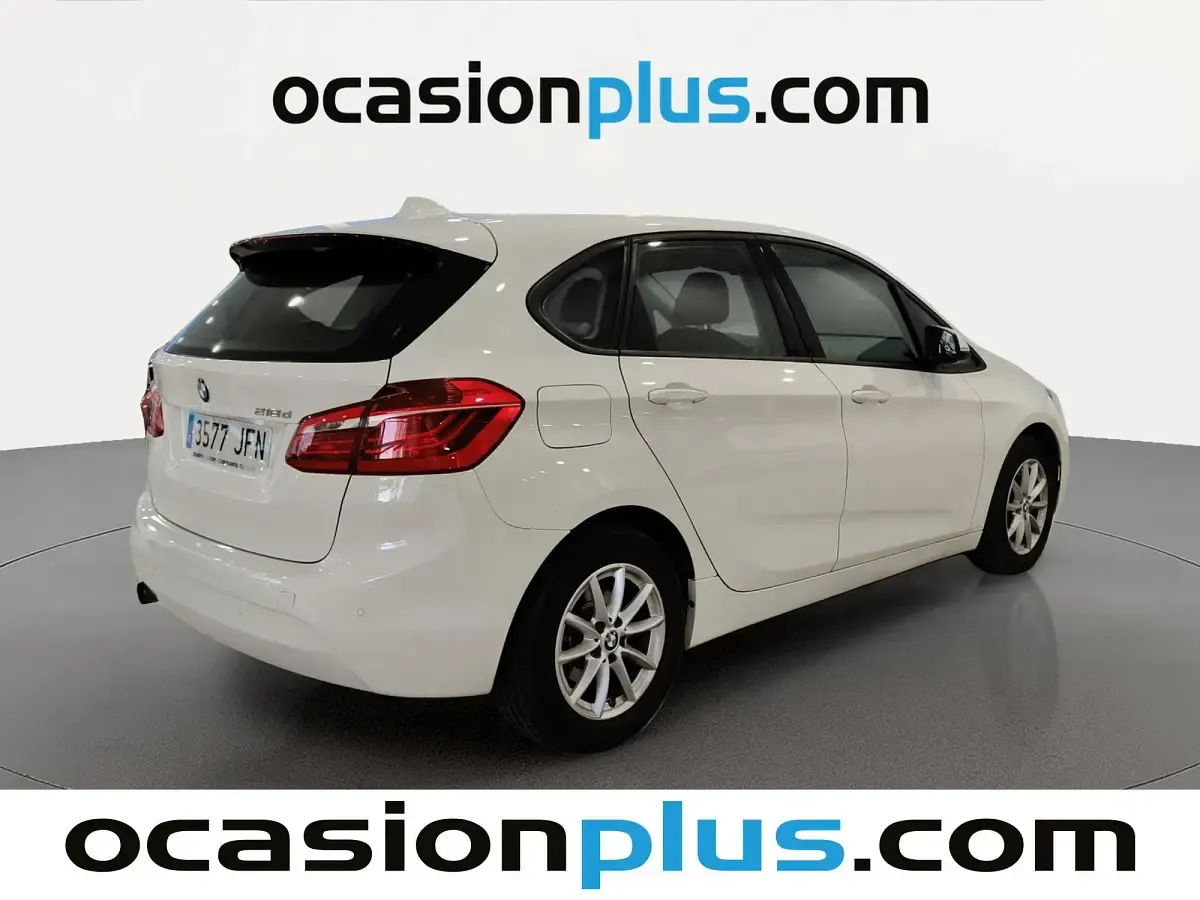 Usado BMW 218 Active Tourer 150 CV (110 kW) 2015 Blanco Monovolumen