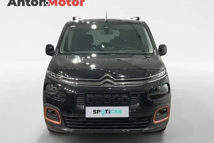 Usado Citroën Berlingo Shine 131 CV (96 kW) 2020 Negro Monovolumen