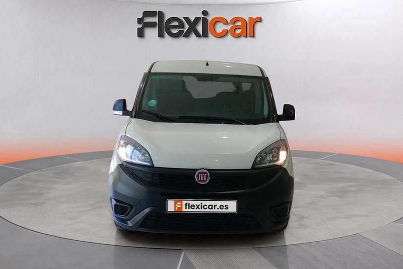 Usado Fiat Doblò Active 90 CV (66 kW) 2019 Blanco Monovolumen