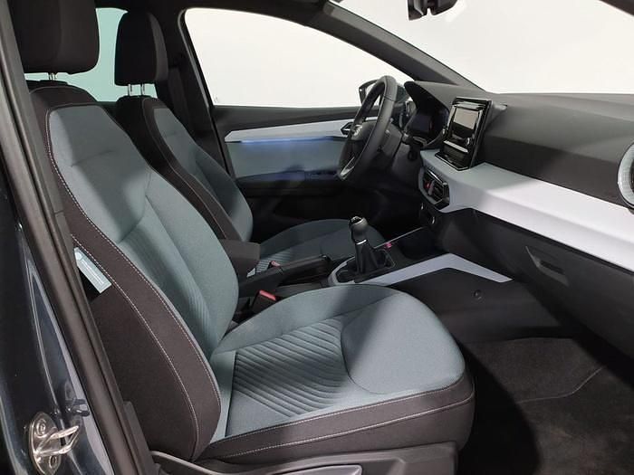 Usado Seat Ibiza 115 CV (84 kW) 2025 Gris