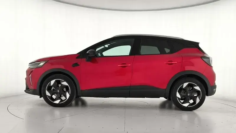 Usado Renault Captur Techno 100 CV (73 kW) 2025 Rojo SUV