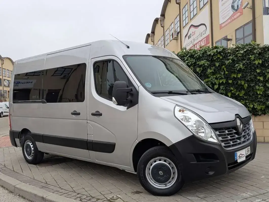 Usado Renault Master 140 CV (102 kW) 2019 Gris Van