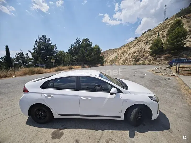 Usado Hyundai Ioniq 141 CV (103 kW) 2018 Blanco Utilitario