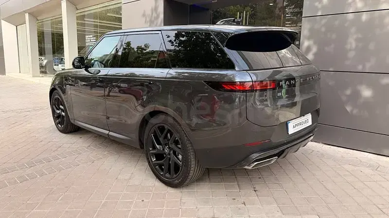 Usado Land Rover Range Rover Sport SE 461 CV (339 kW) 2025 Gris / plata SUV